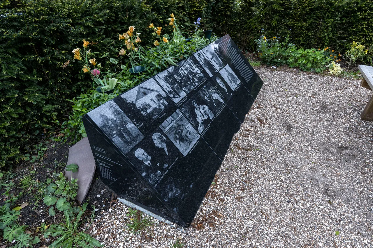 monument