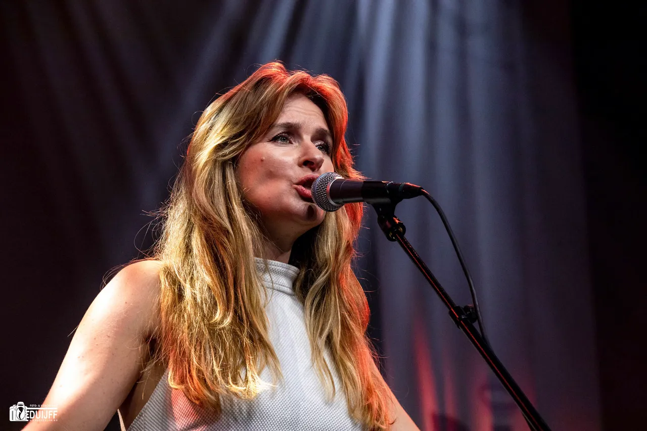 sandra van nieuwland