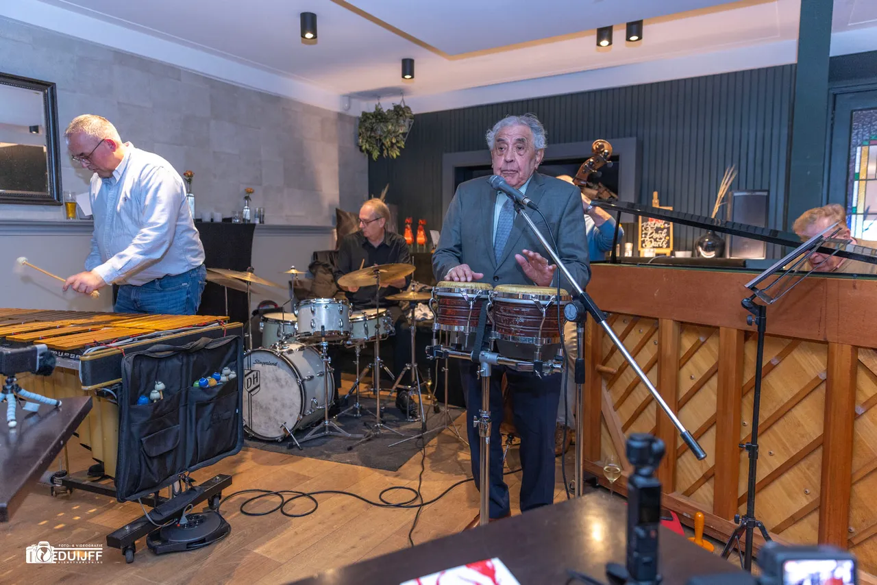 vibra drums bas percussie