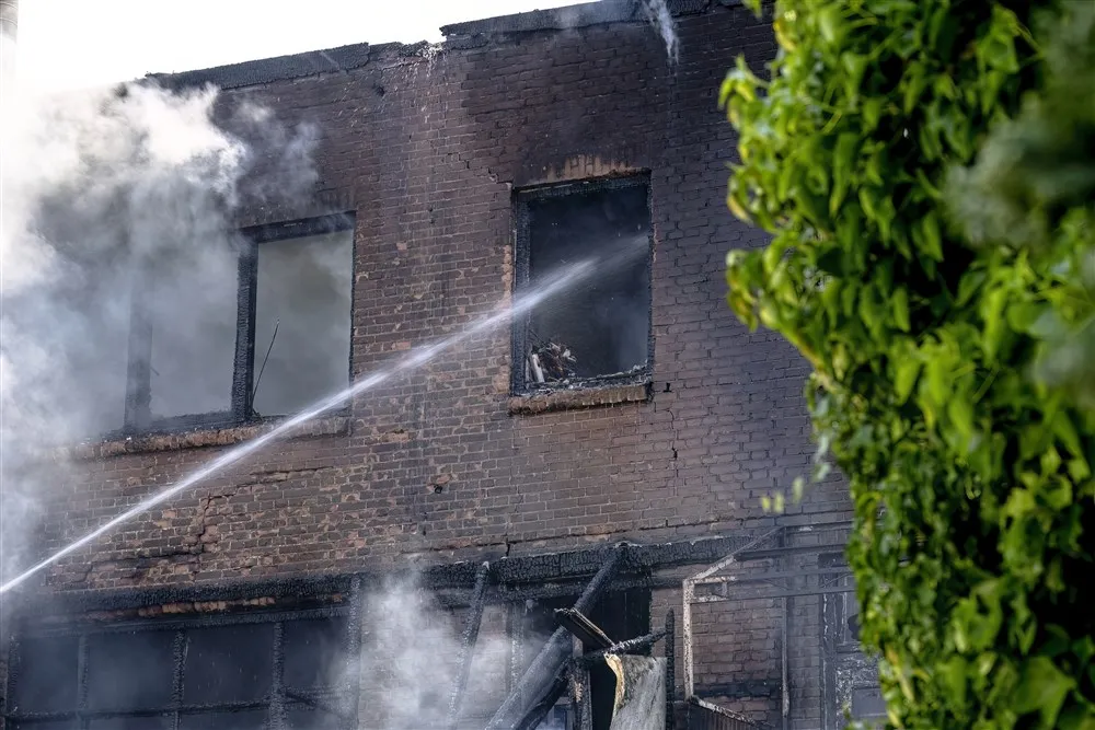 download 132323 s1000x1000