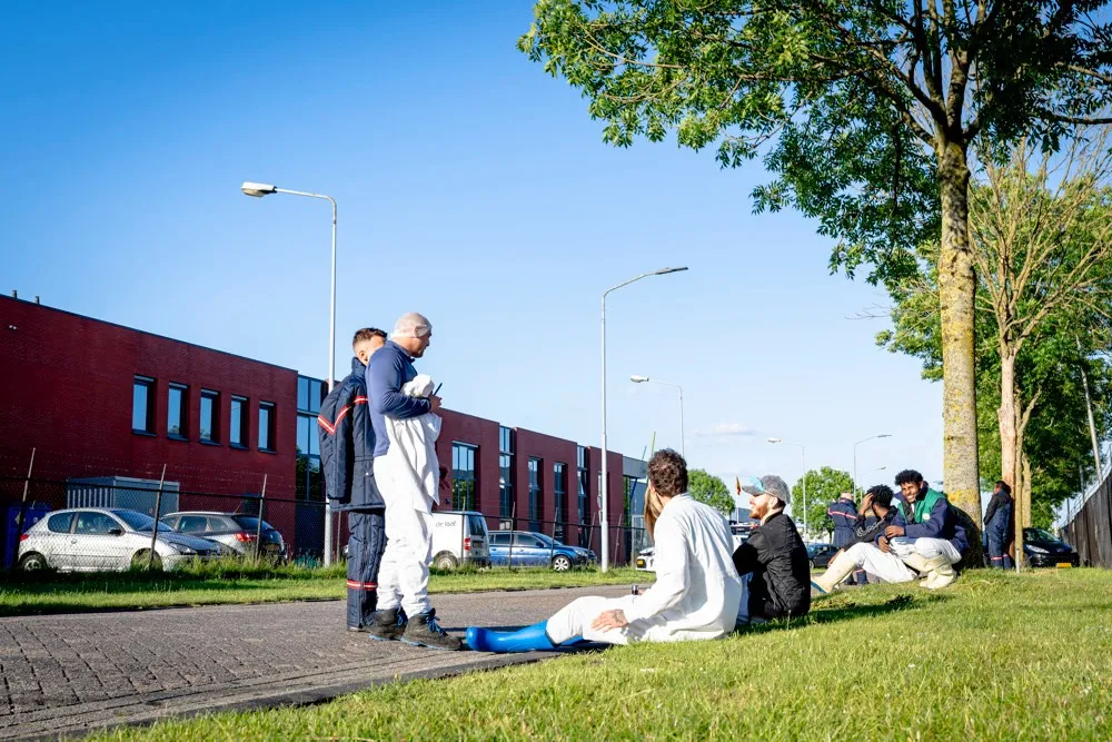 Medewerkers werden buiten opgevangen