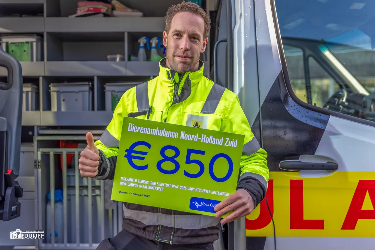 Chauffeur met de cheque