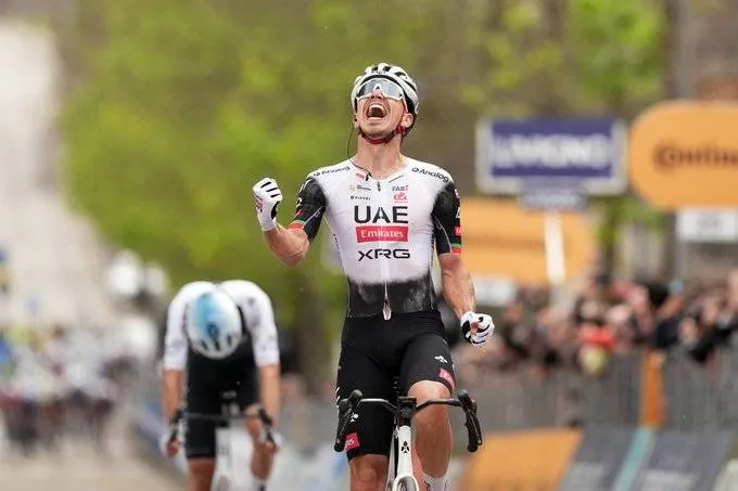 Ivo Oliveira, hermano gemela de Rui y corredor del UAE Team Emirates XRG