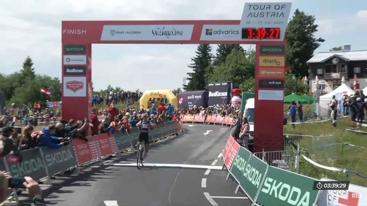 Isaac del Toro suma su segunda victoria consecutiva en el Tour de Austria 2025