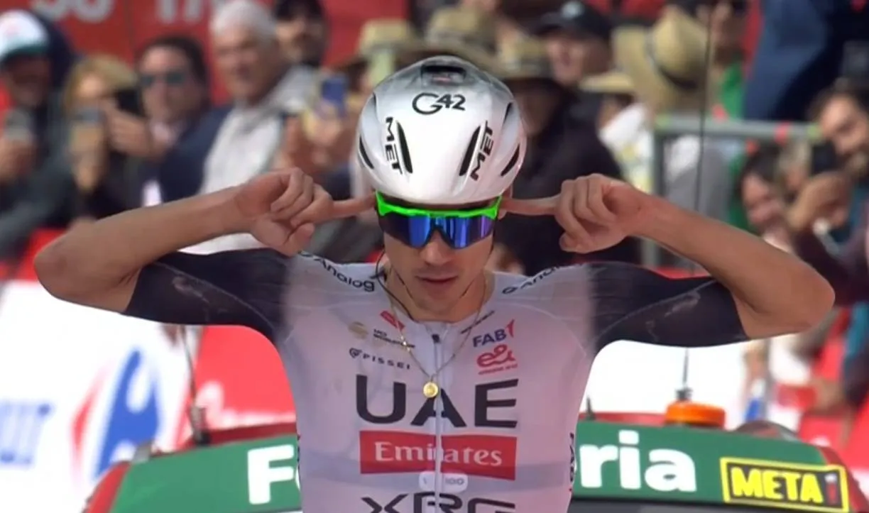 Juan Ayuso ganó la etapa 7 de la Vuelta a España 2025