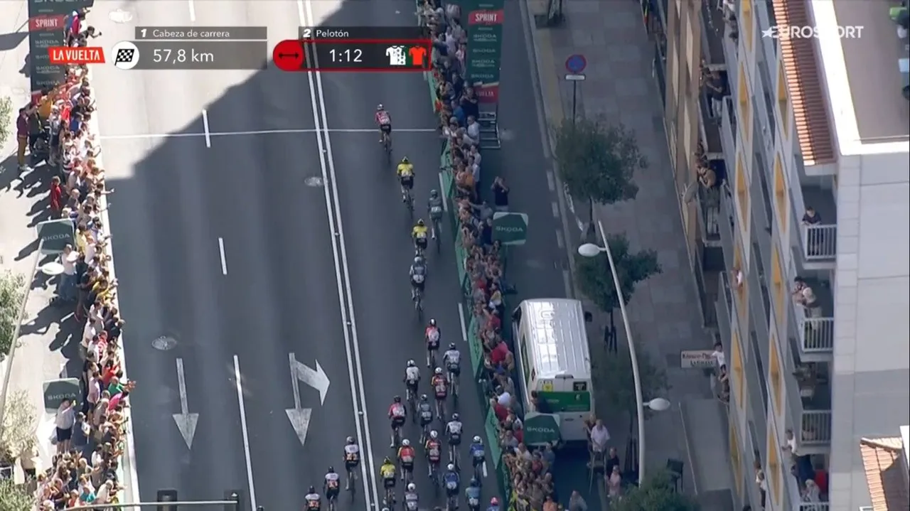Jonas Vingegaard consiguió cuatro segundos de bonificación en el sprint intermedio