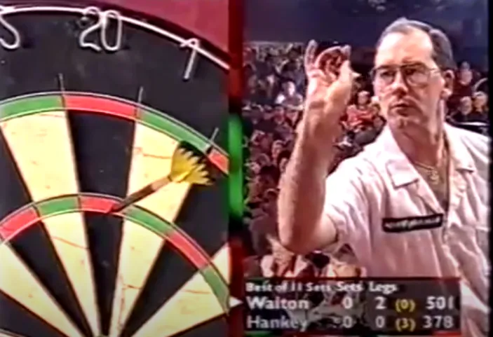 John Walton in action at the 2001 BDO World Cup