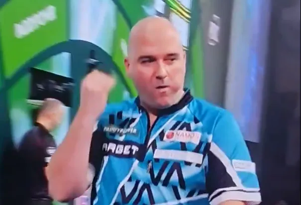 Rob Cross' berüchtigte 'Ruck-Geste'