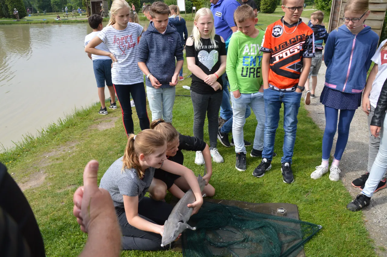 pn16052018 vissen woldstek rozebottel12