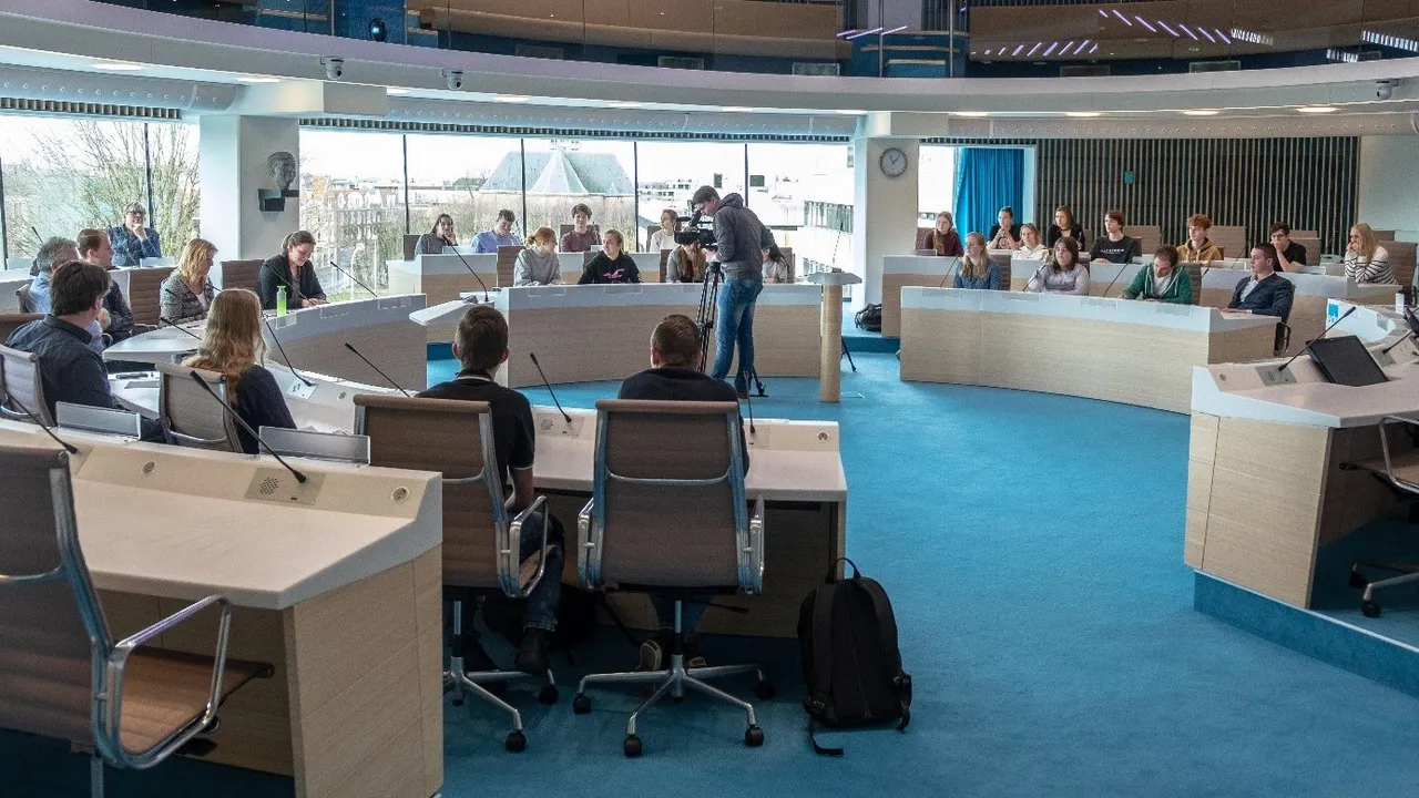 de eindpresentaties vonden plaats in de raadzaal van ede