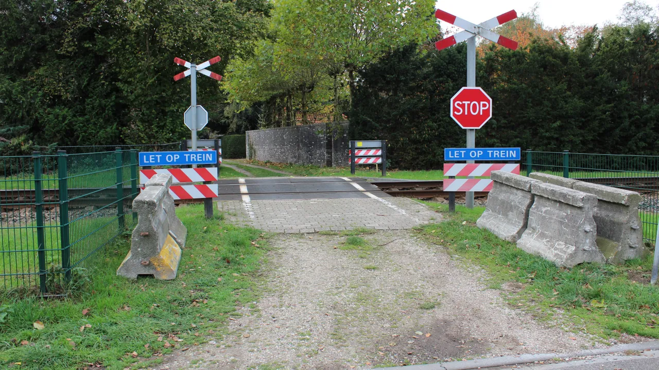 overweg lunteren