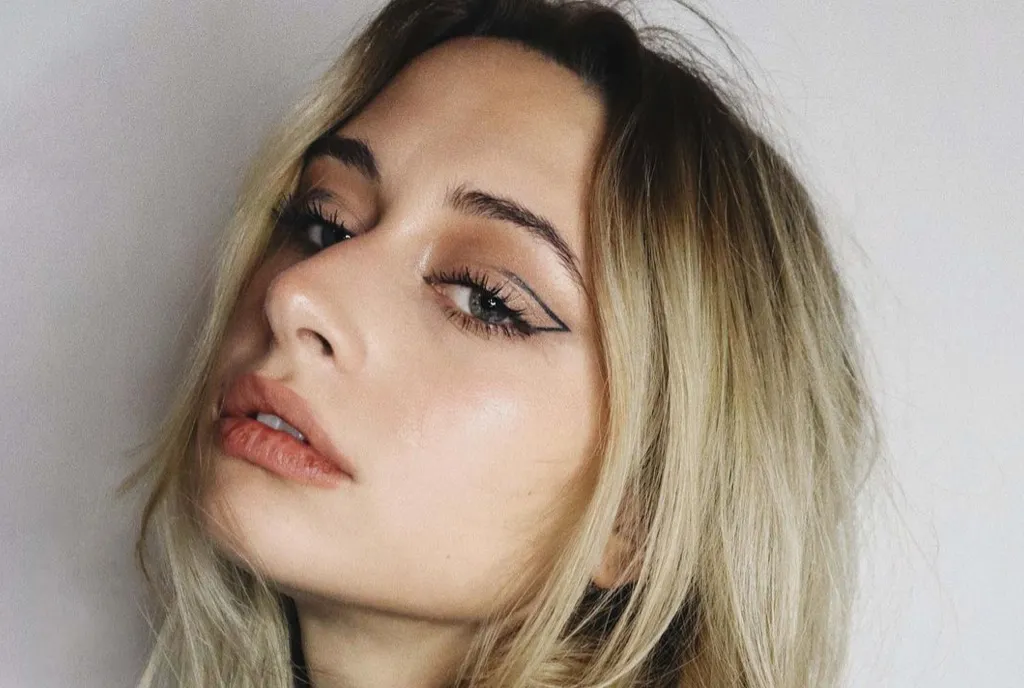 festivaltrends van 2022 graphic eyeliner