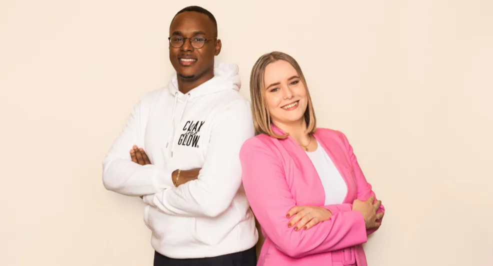 julia clay and glow met partner