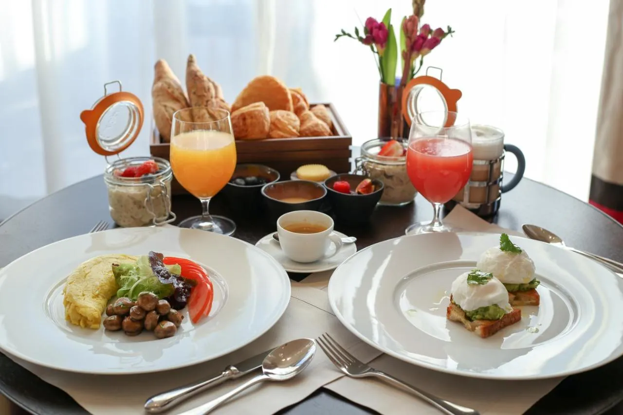 royal champagne hotel 2