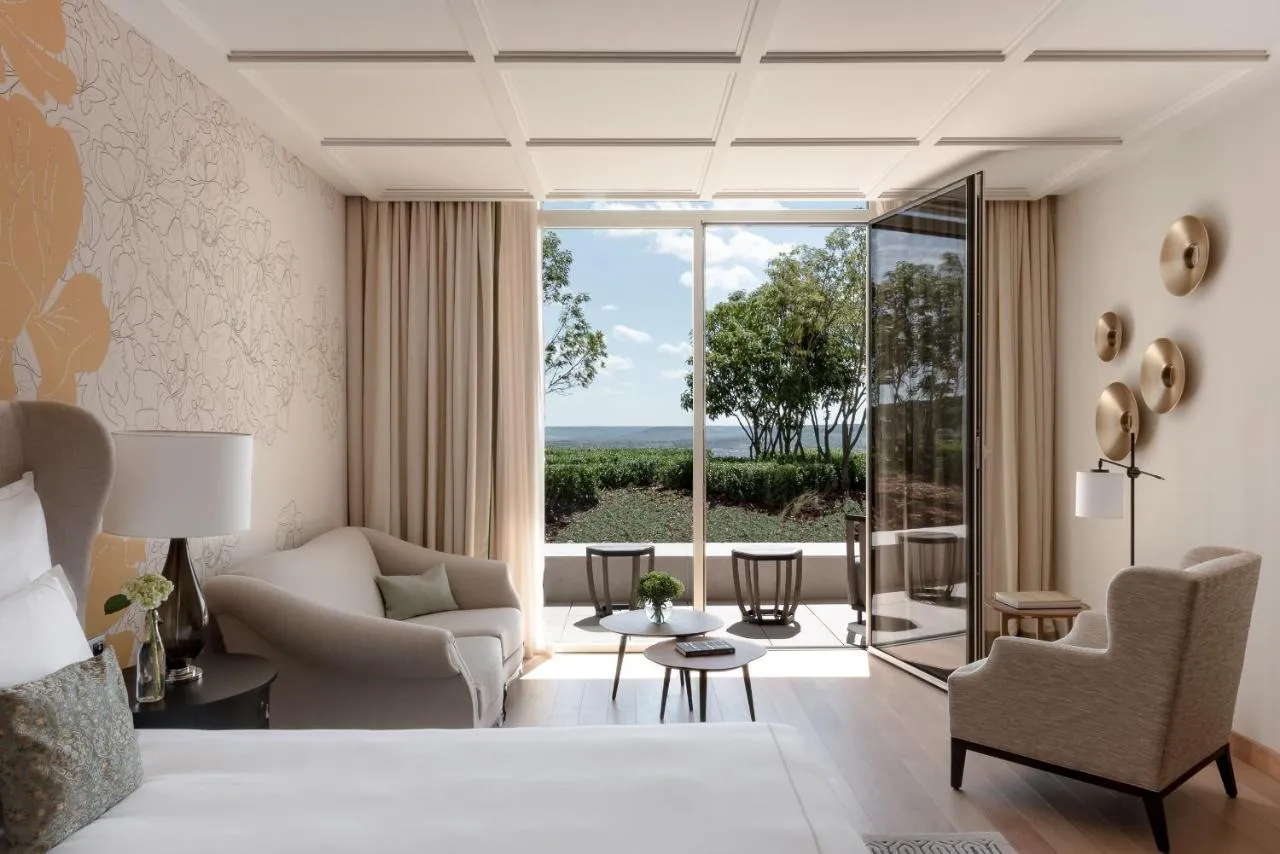 royal champagne hotel 3