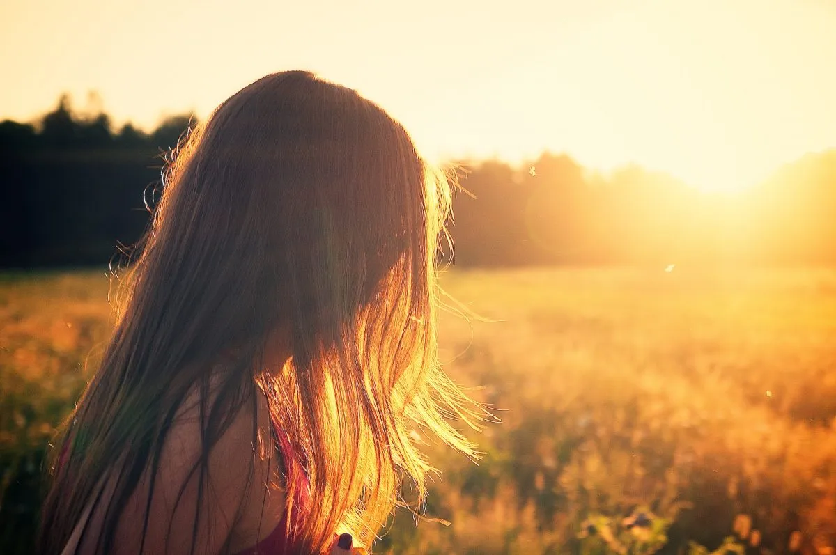 sunset girl femfem 1200x797