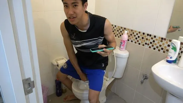 0 pay viral press python bit man penis 5 of 13
