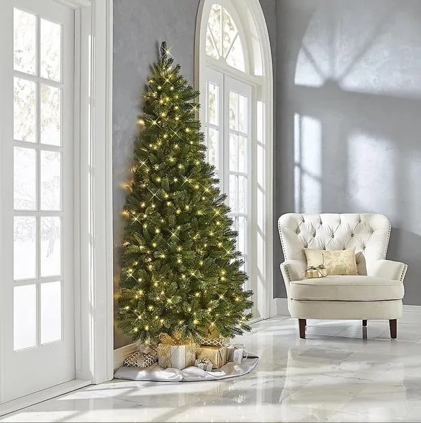 1 half christmas trees exist