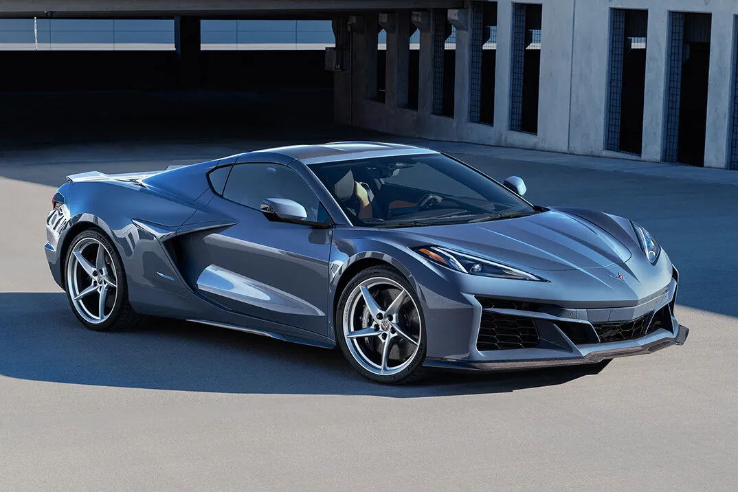 2024 chevy corvette e ray hybrid 0 hero 1074x716 1