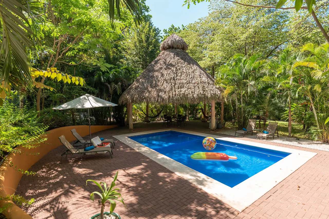 airbnb vacation rentals mal pais