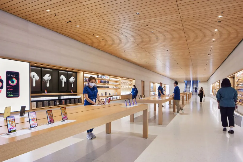 apple nso marina bay sands curated apple products tech support 09072020 1024x682