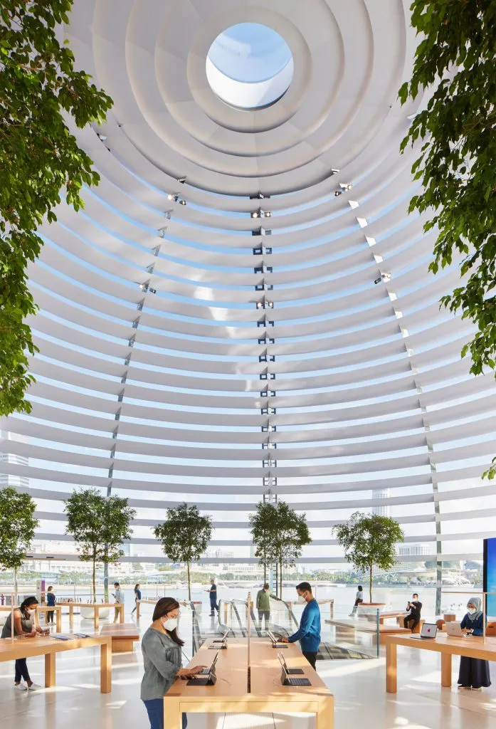 apple nso marina bay sands oculus 09072020 697x1024