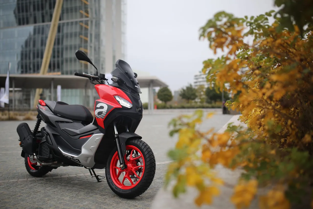 aprilia sr gt x fhm02