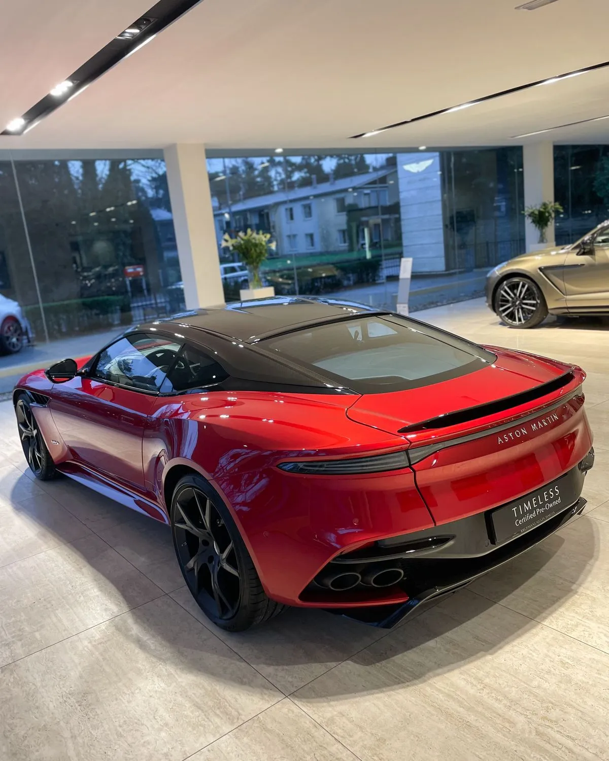 aston martin dbs superleggera fhm30