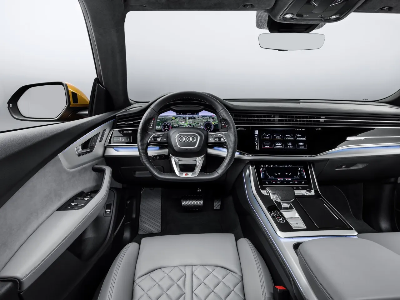 audi q8 20