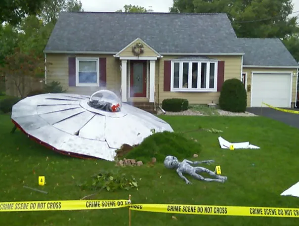 creative scary halloween decorations 1 5bbb1ce74379c 605