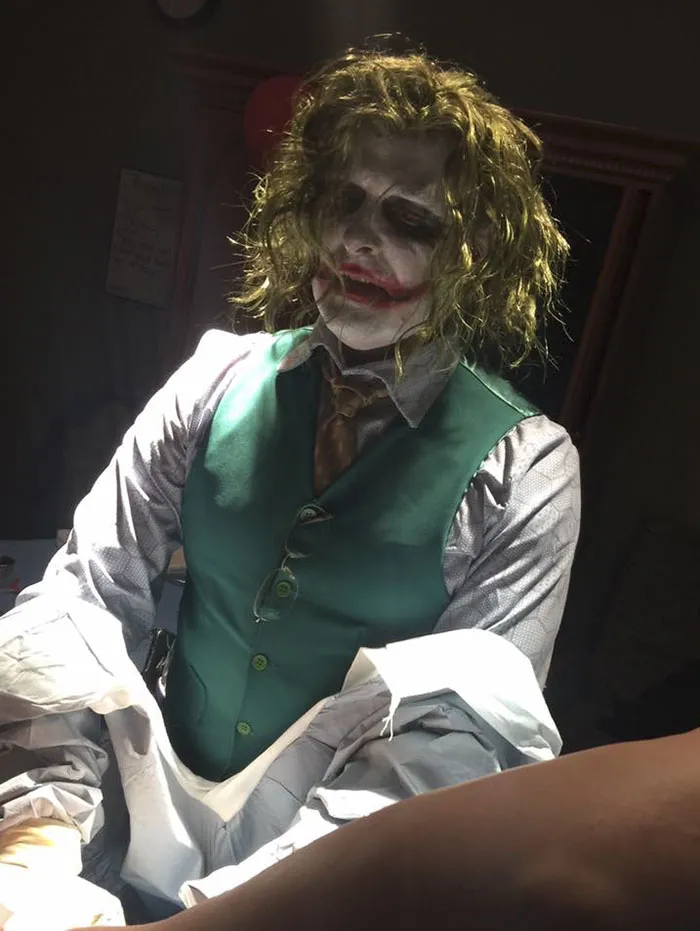 doctor joker delivers baby 3 5a01662e5966a 700