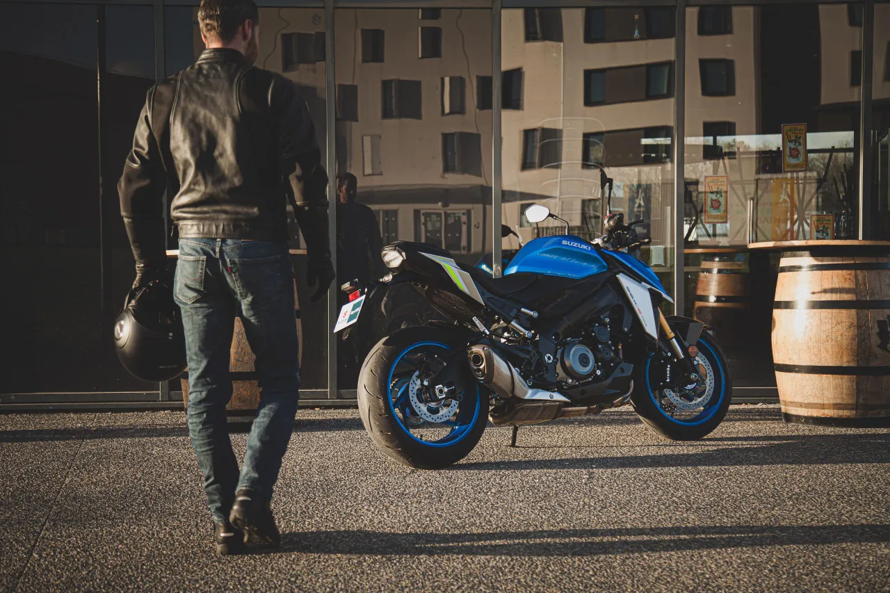 gsx s1000 m2 action 21 scaled