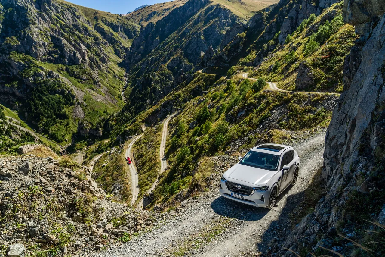 mazda cx 60 epic drive fhm06