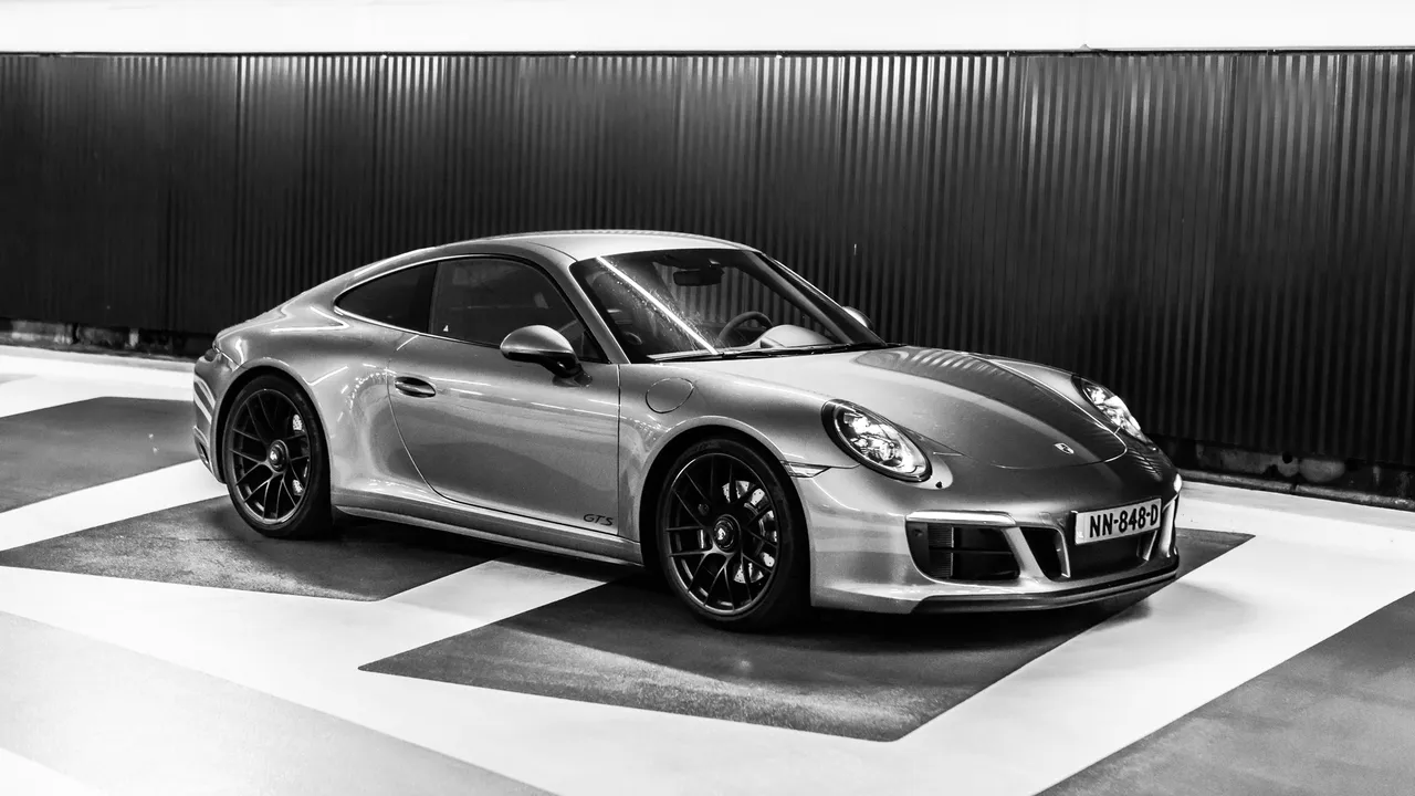 porsche 0363 jroest lowres