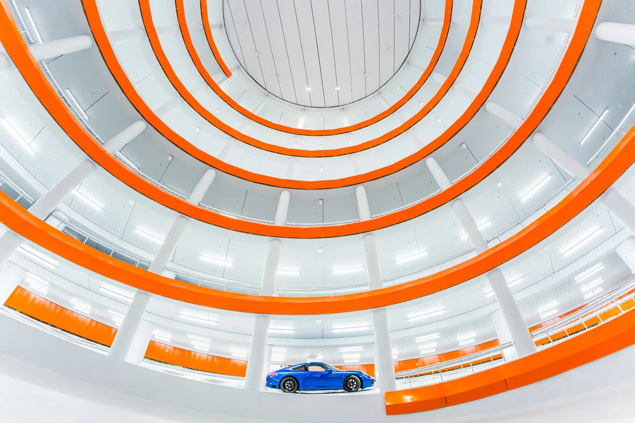 porsche 0622 jroest lowres