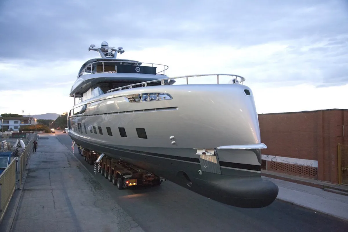 porsche gtt 115 hybrid yacht 03 1200x800