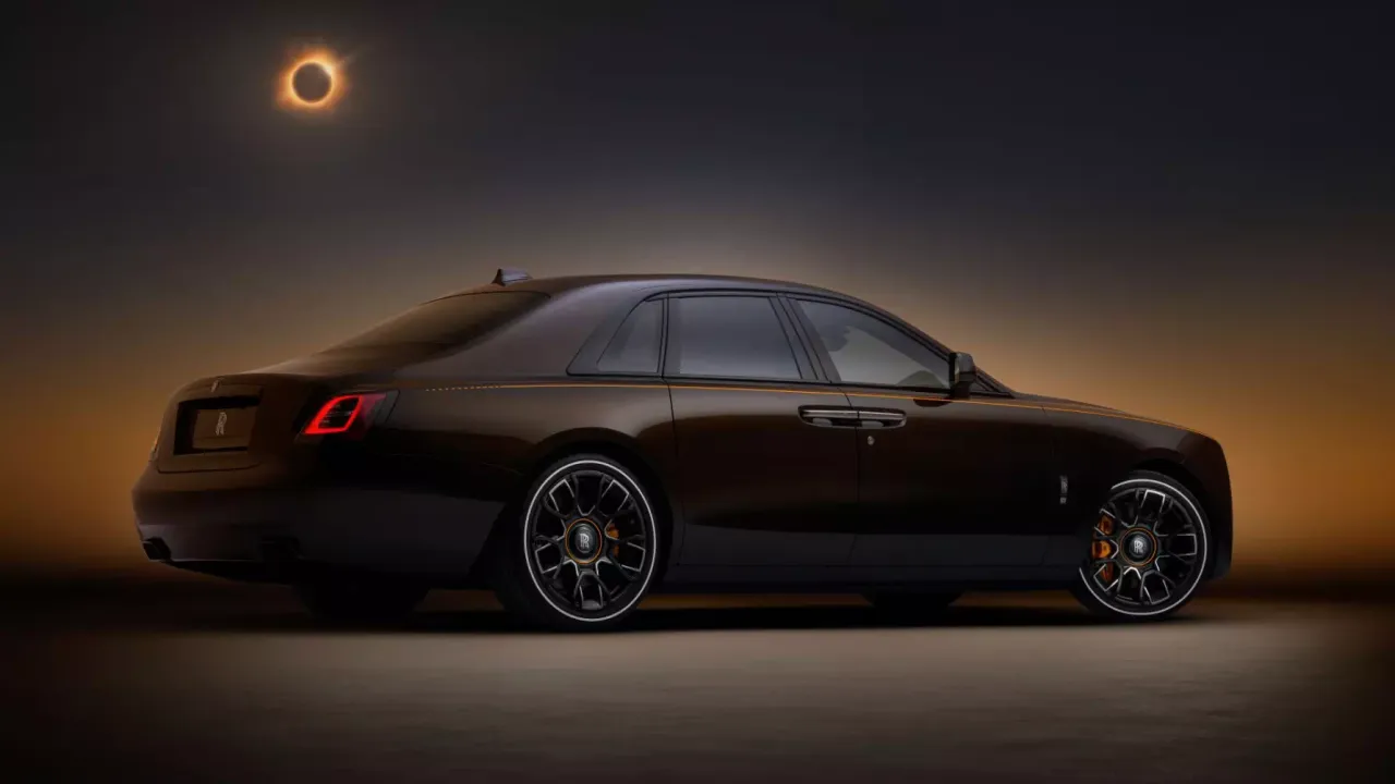 rolls royce ghost black badge 3 4 achter