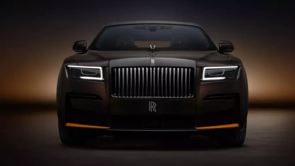rolls royce ghost black badge voor 1024x576