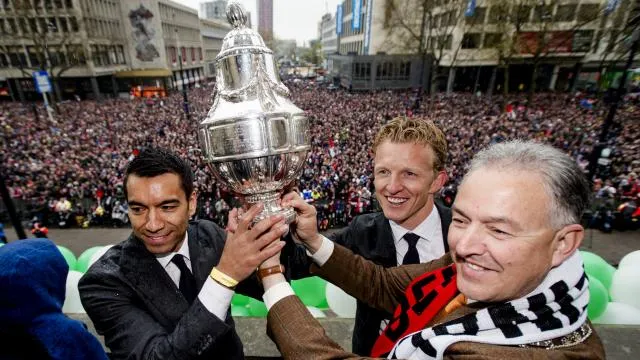 selectie feyenoord gehuldigd coolsingel in rotterdam