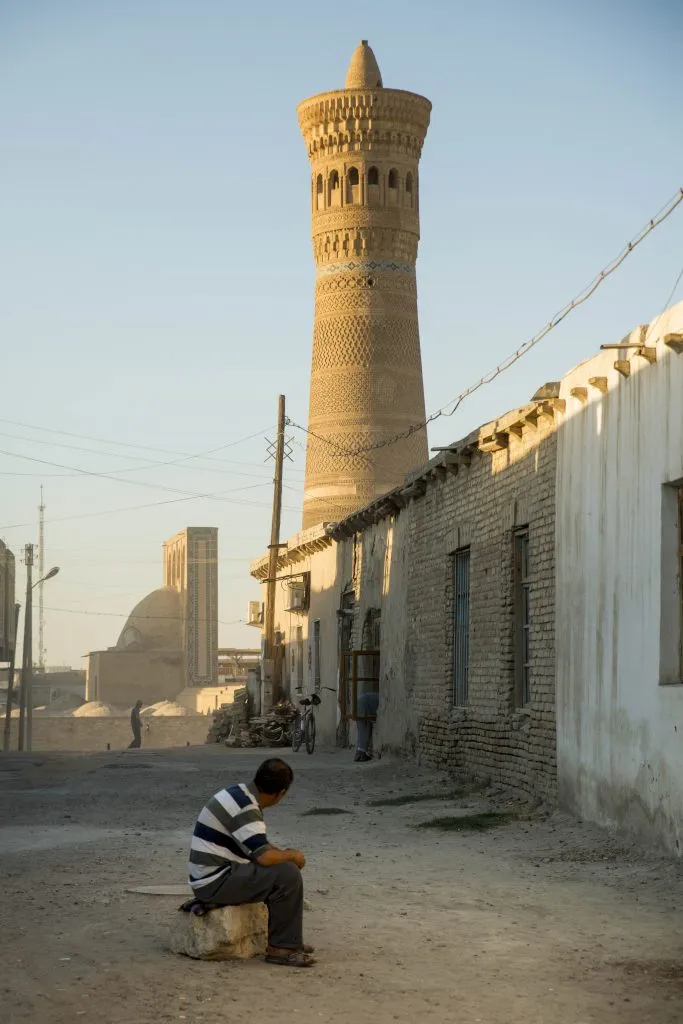 sur la iri oezbekistan bukhara 683x1024