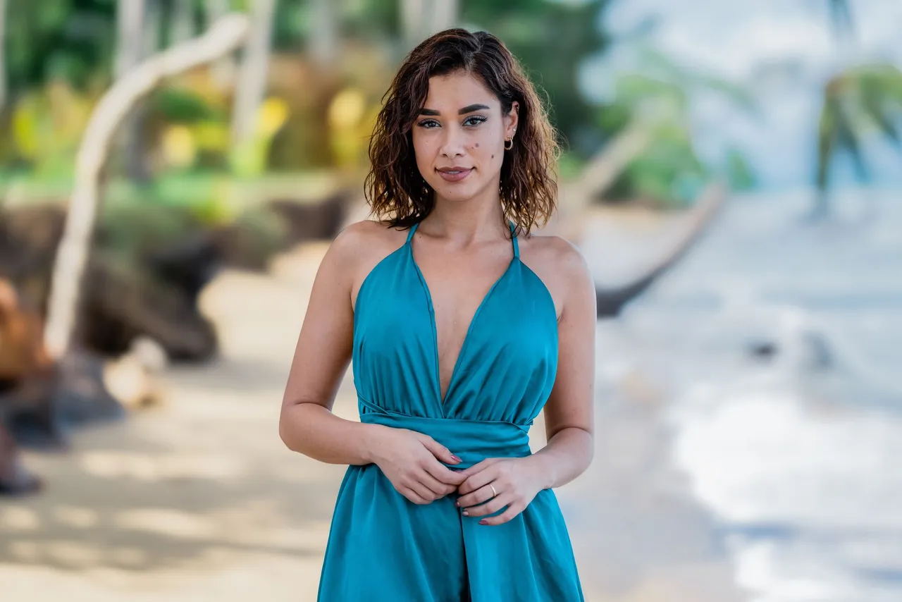 temptation chicks 2022 fhm08