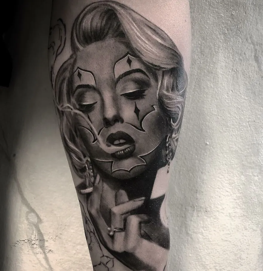 the tattoo artist makes hyper realistic tattoos that look more like they were printed on the skin 600150964c4e6 880