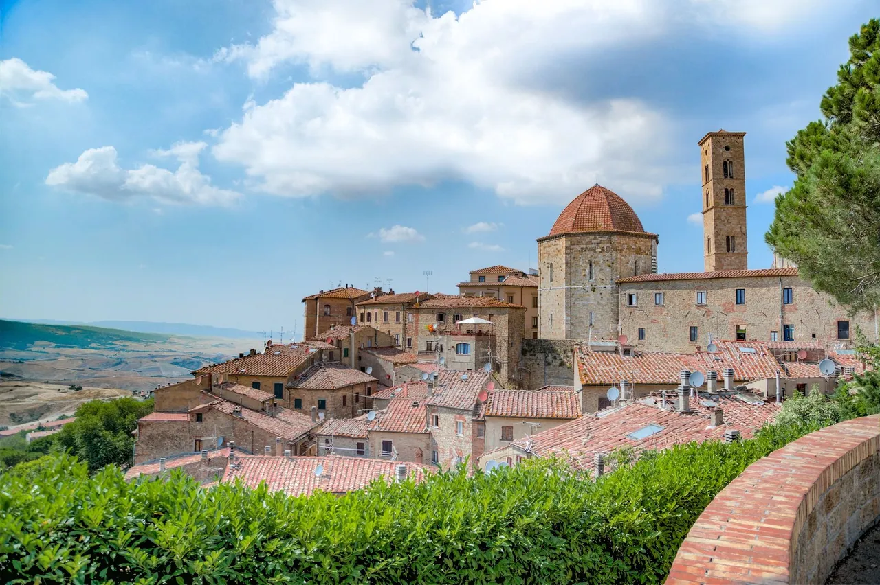 volterra rudy and peter skitterians pixabay resultaat