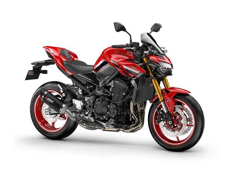 z900