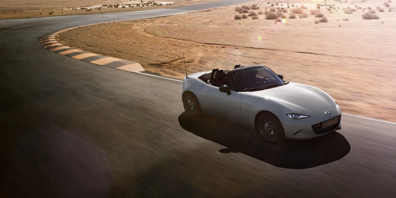 mx 5 st exterior driving hero lhd 3600x2212