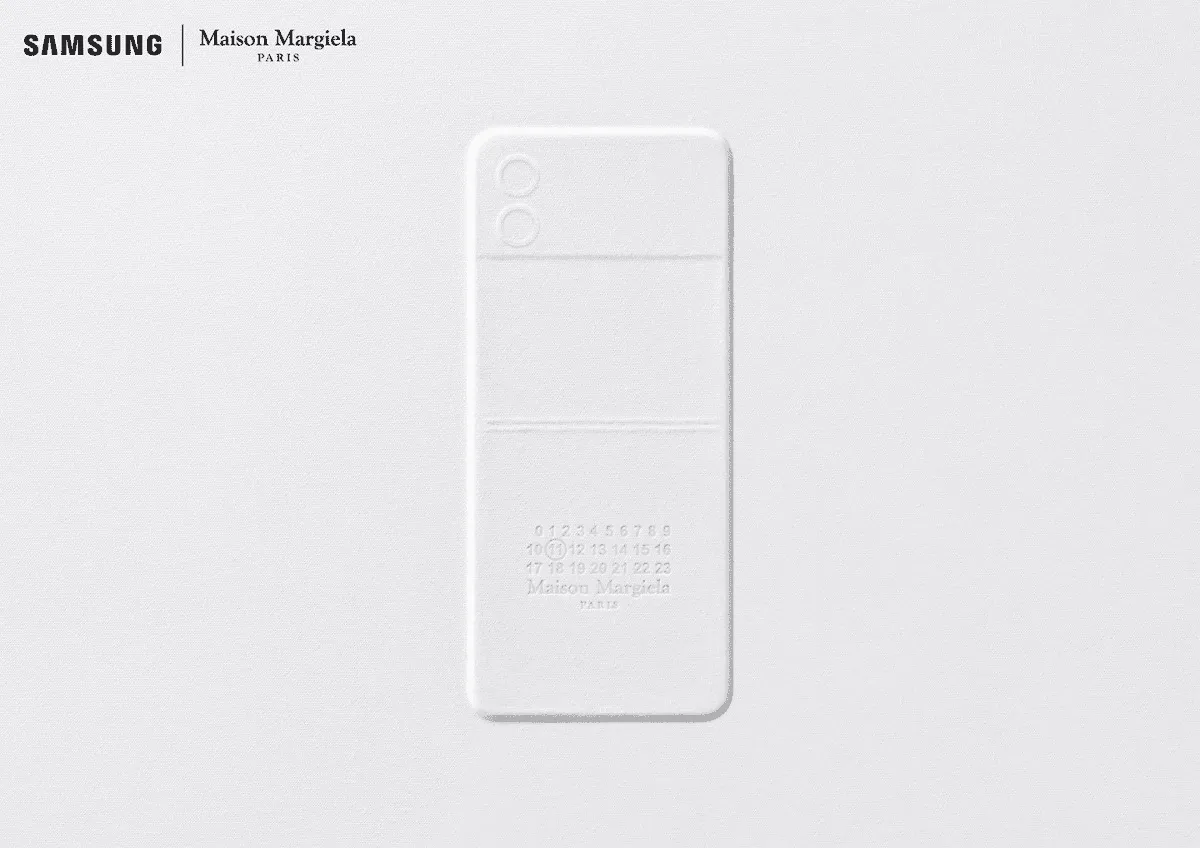 Samsung Galaxy Z Flip4 Maison Margiela teased by the company