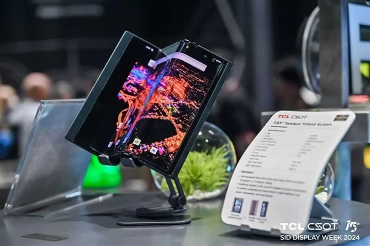 TCL creates the world's first 7.85-inch tri-foldable smartphone