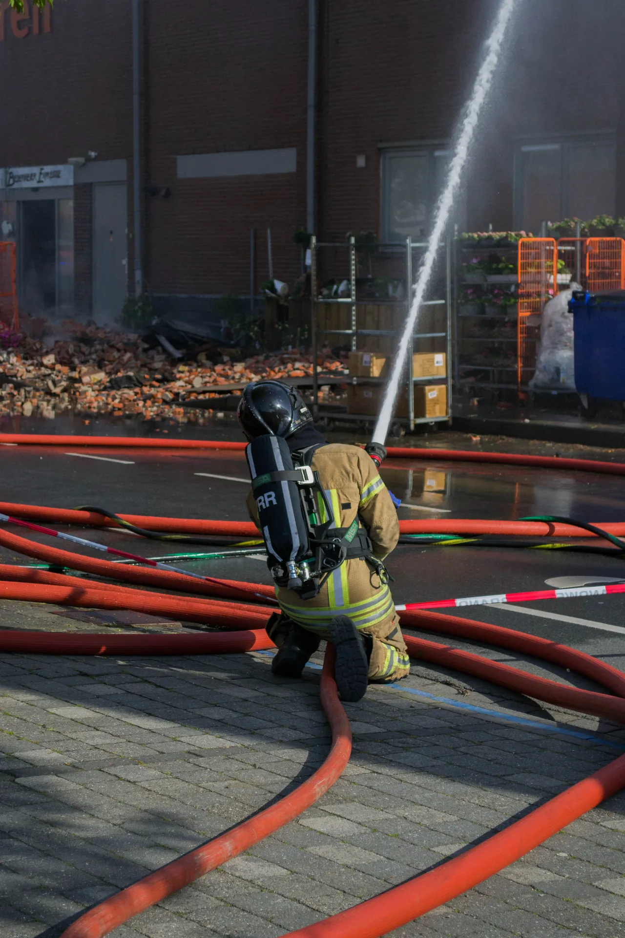 brand dn diek 8
