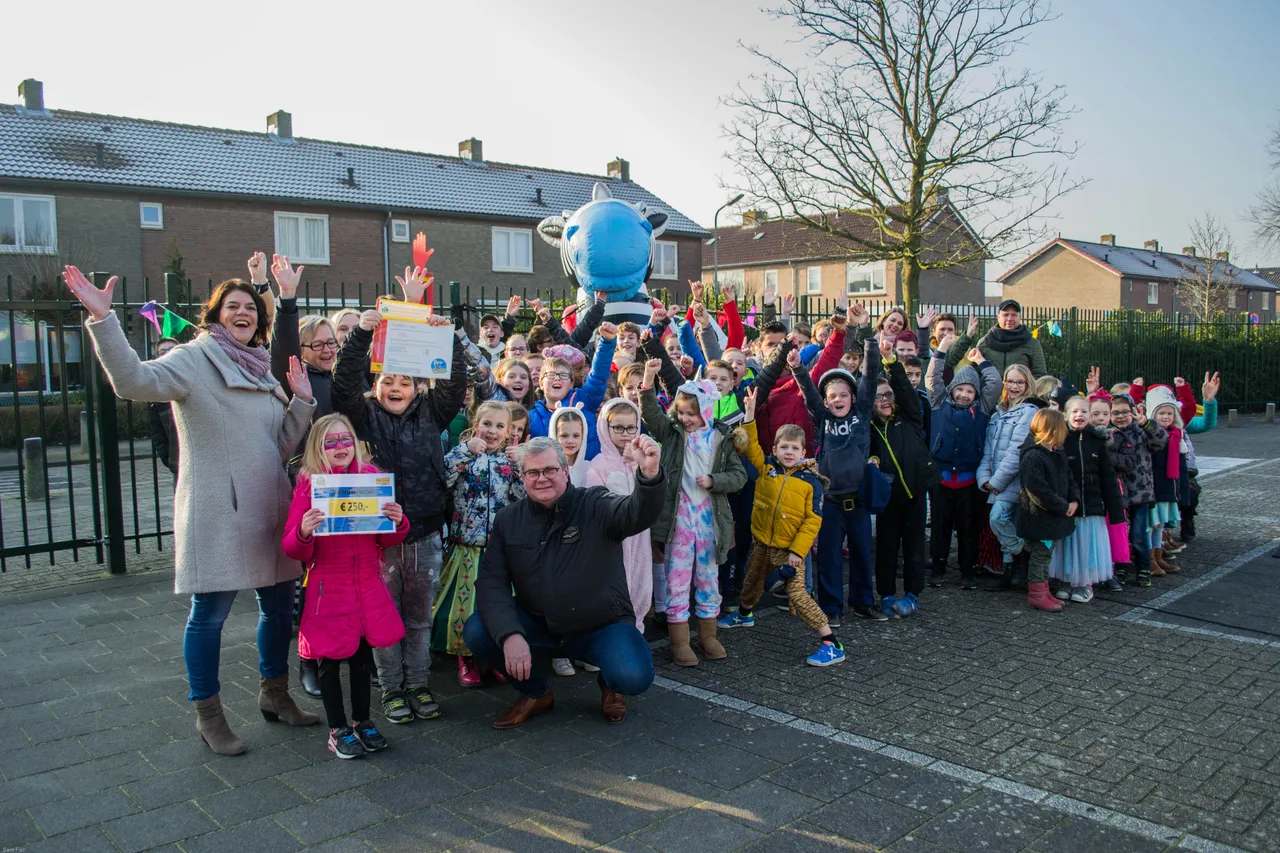 dn tuun op seef 4