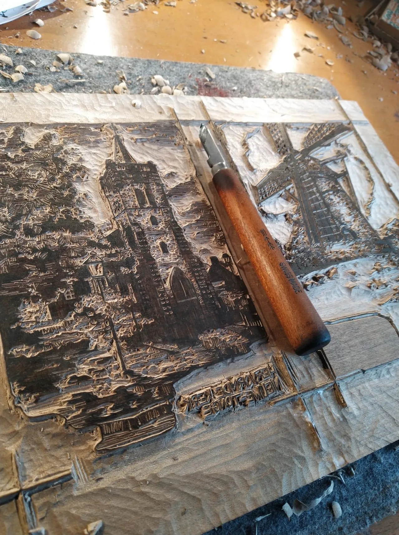 nieuwe tonge in hout